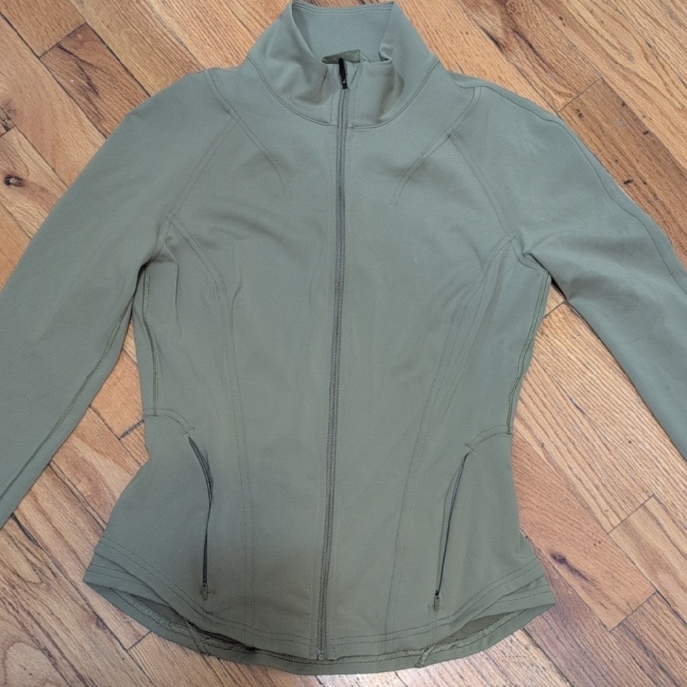 Lululemon Define Jacket with Tailored Fit Sz 6